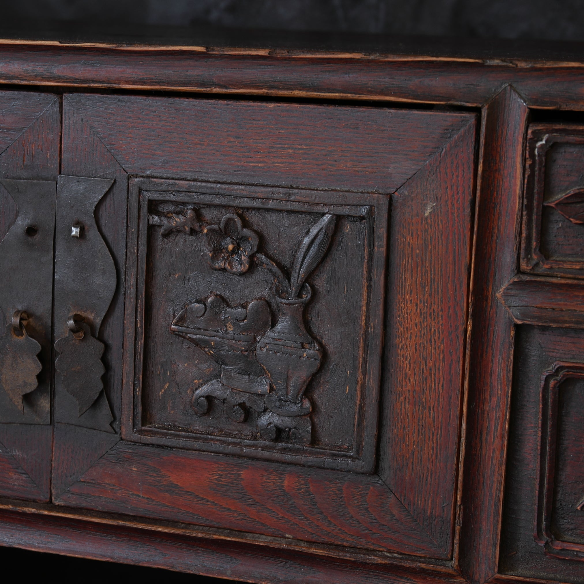 Korean Antique chest  Joseon Dynasty/1392-1897CE