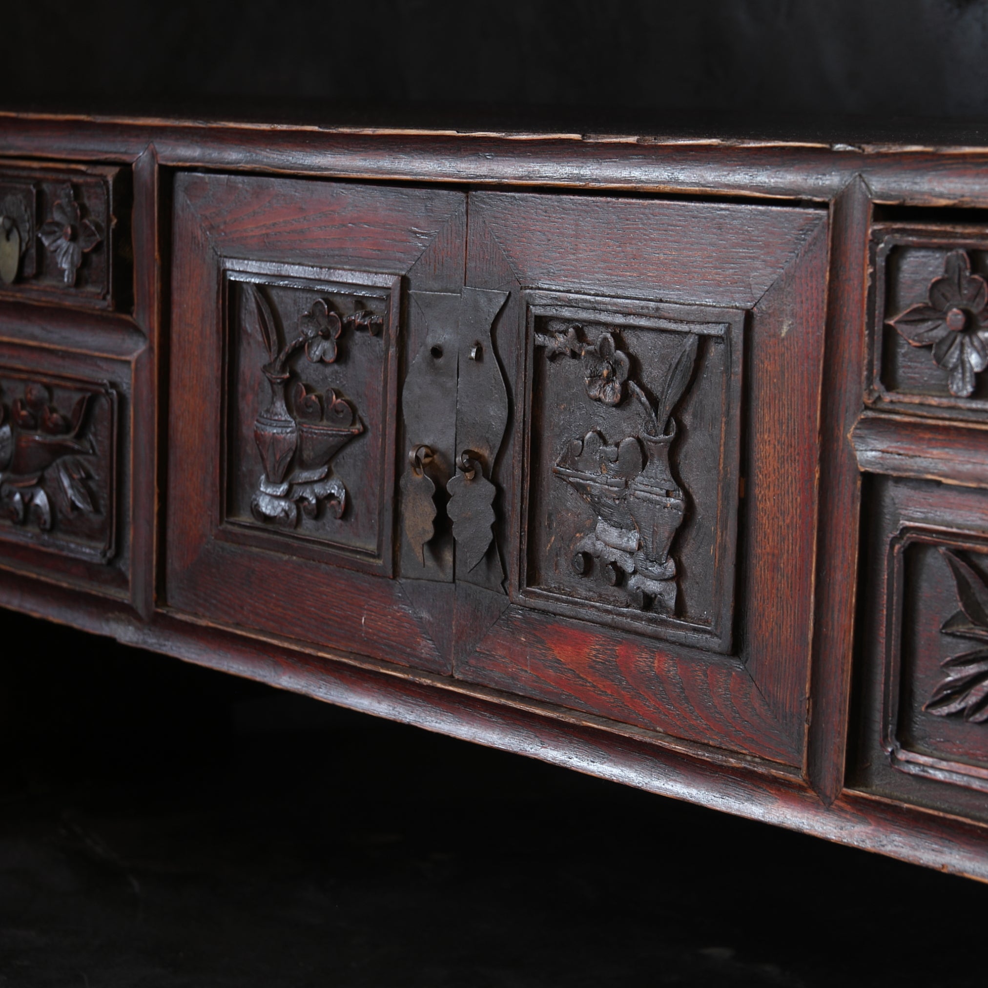 Korean Antique chest  Joseon Dynasty/1392-1897CE