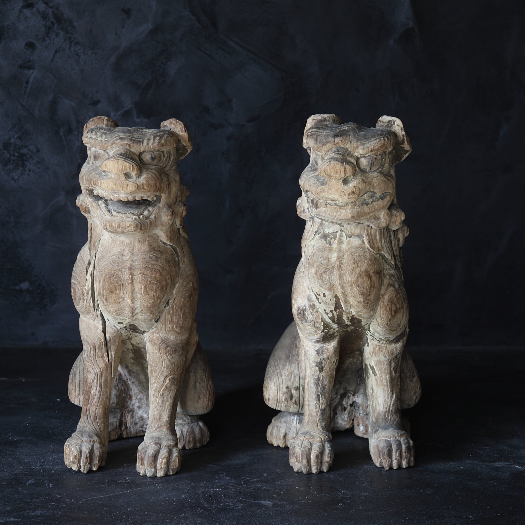 A pair of lions Kamakura/1185-1333CE