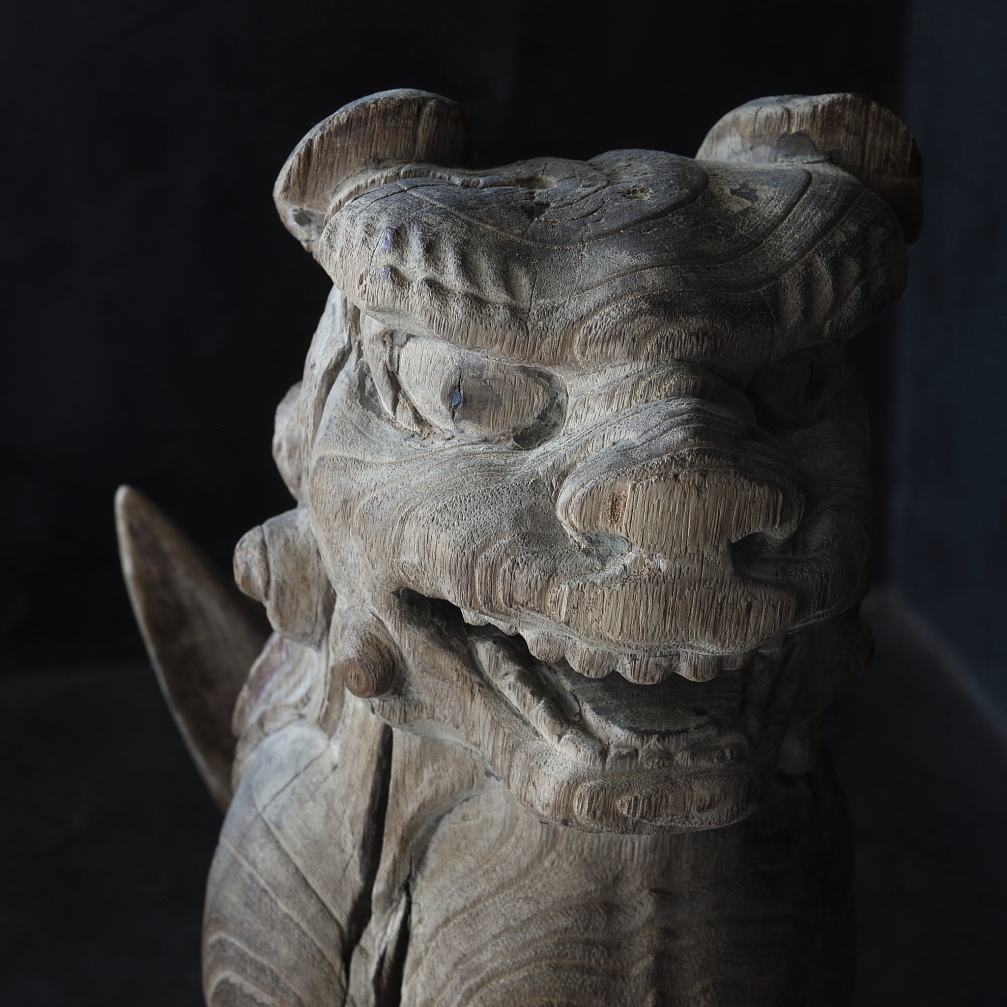 A pair of lions Kamakura/1185-1333CE