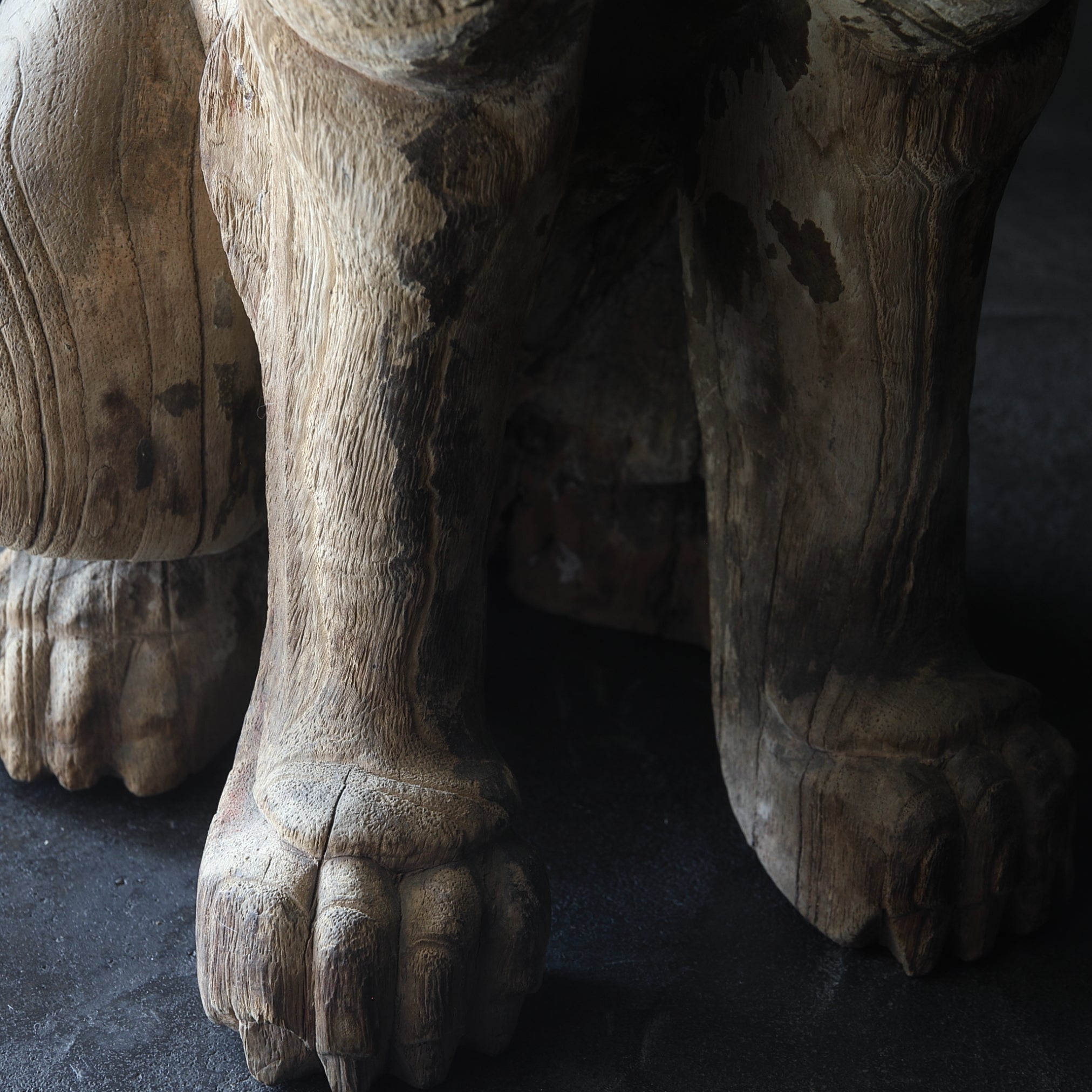 A pair of lions Kamakura/1185-1333CE