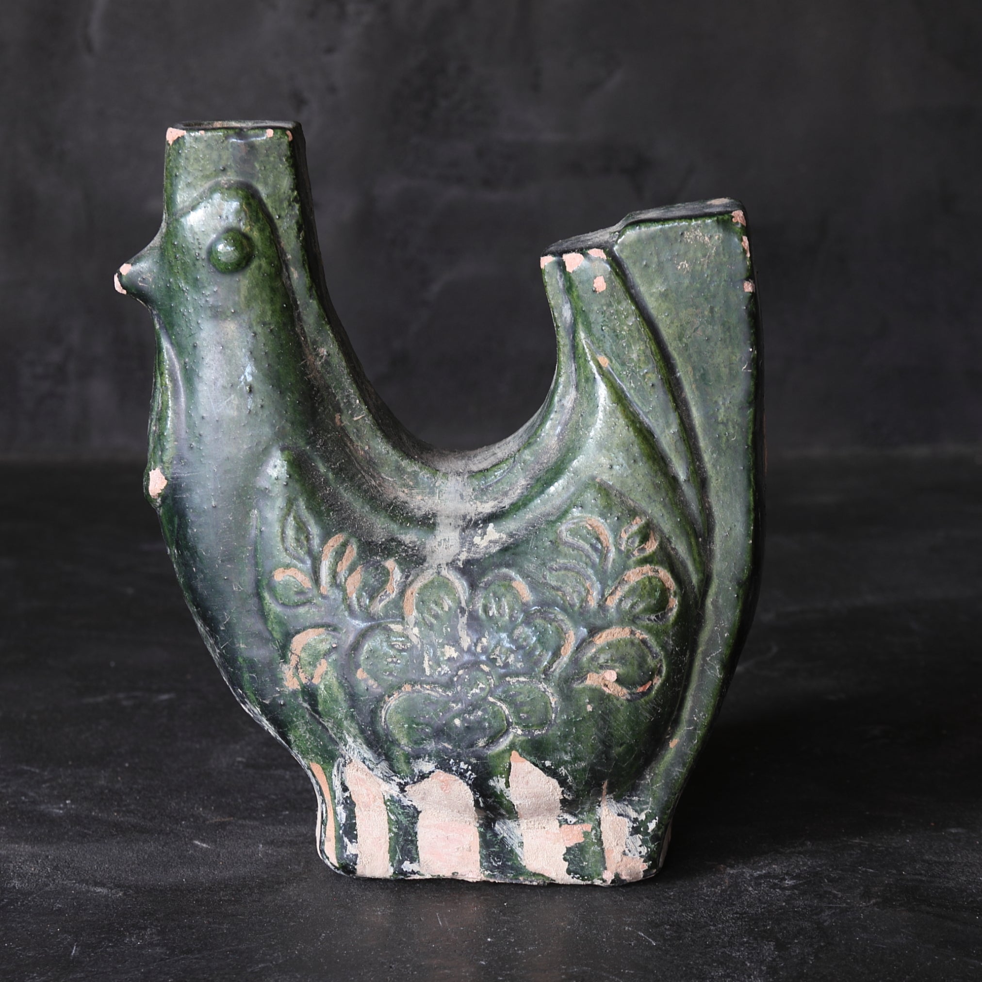 Green-glazed chicken-shaped pot excavated Song Dynasty/960-1279CE