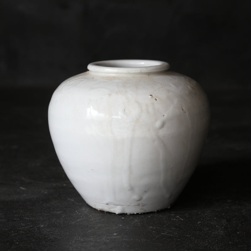 SHOULDER-ACCENTED JAR, White porcelain, Joseon Dynasty（1392–1897CE）