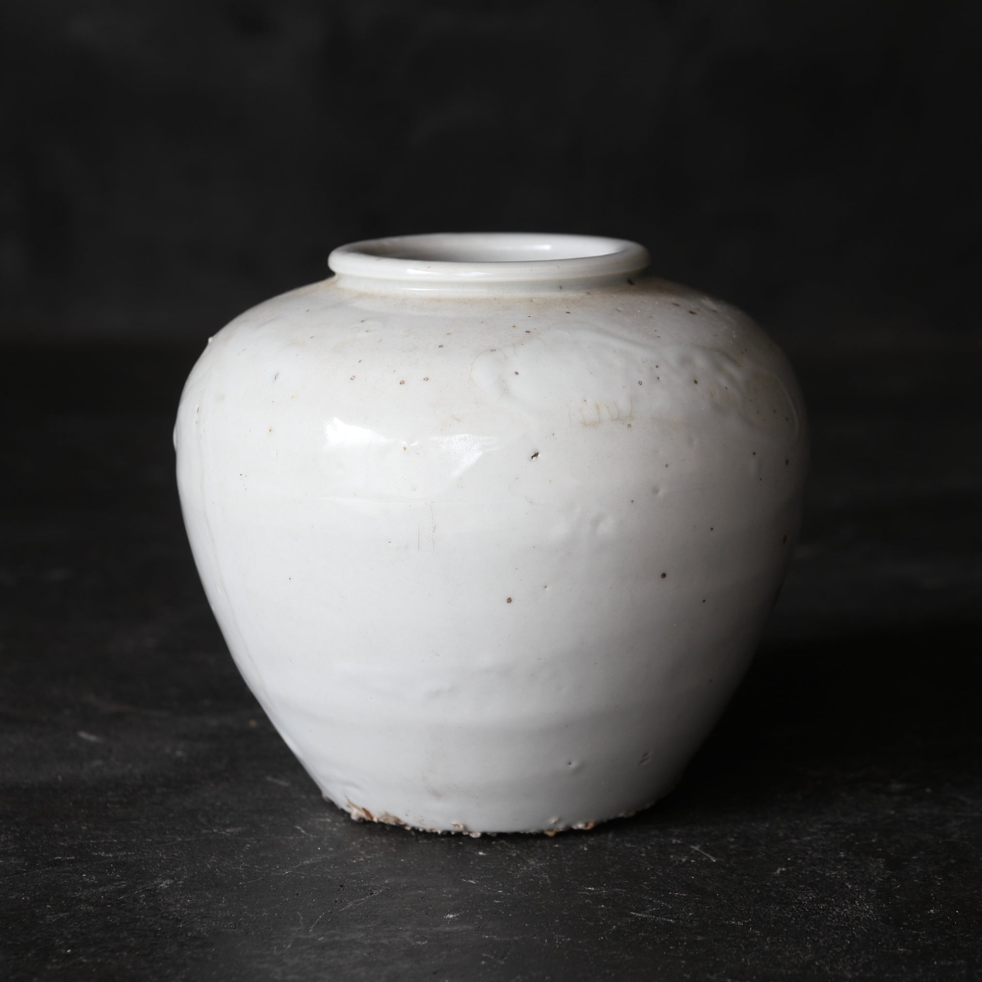 Korean Antique white porcelain shoulder jar Joseon Dynasty/1392-1897CE