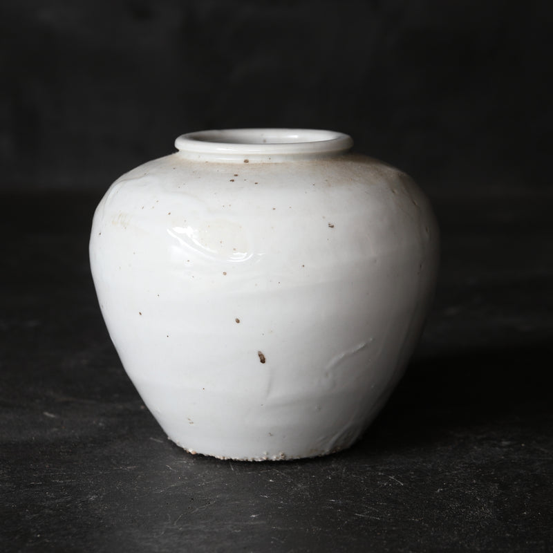 Korean Antique white porcelain shoulder jar Joseon Dynasty/1392-1897CE