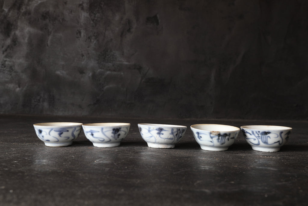予約中！中国明時代　古染付　人物画　煎茶碗5客時代木箱付　直径5.7cms4-0331② 明