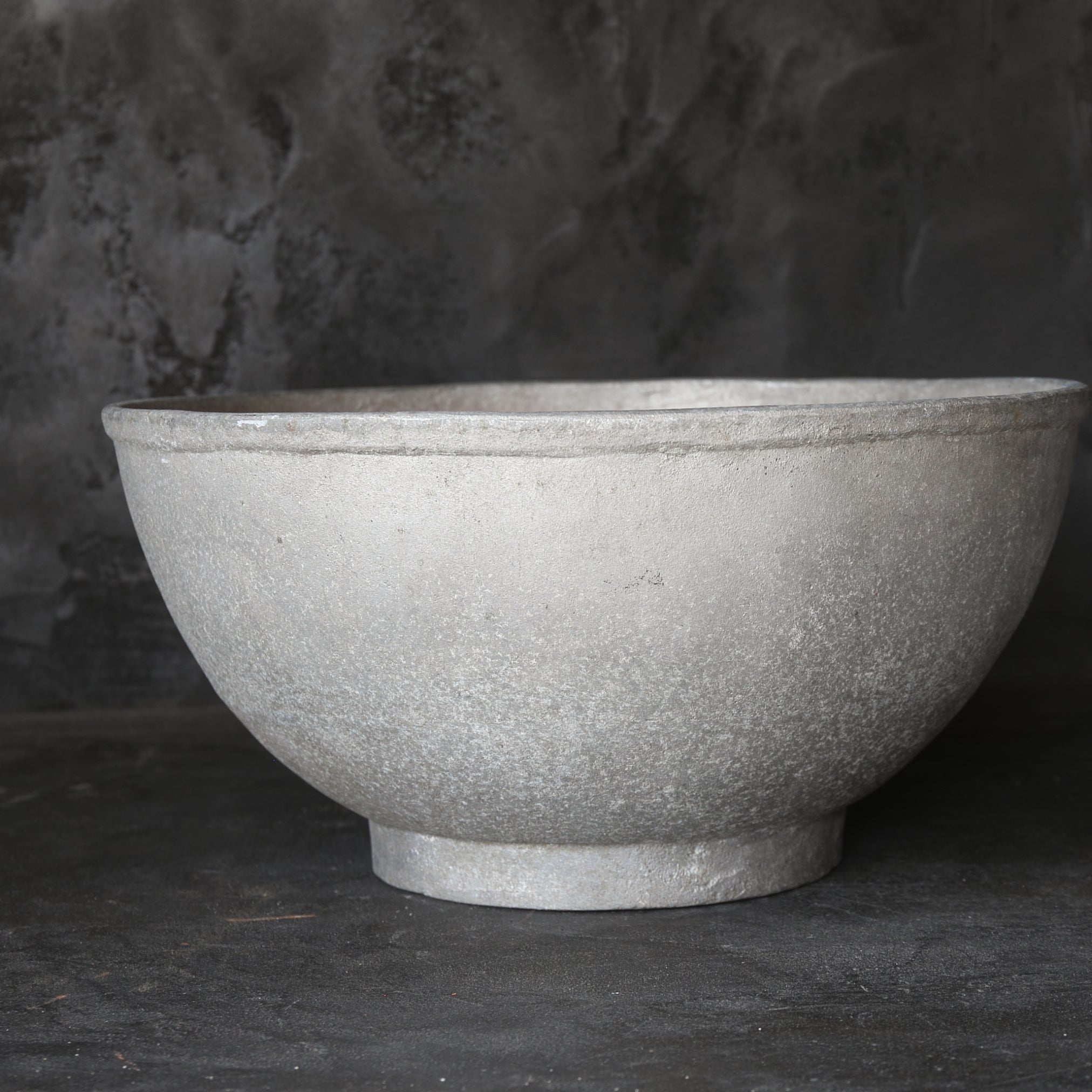 Extra-large duralumin bowl