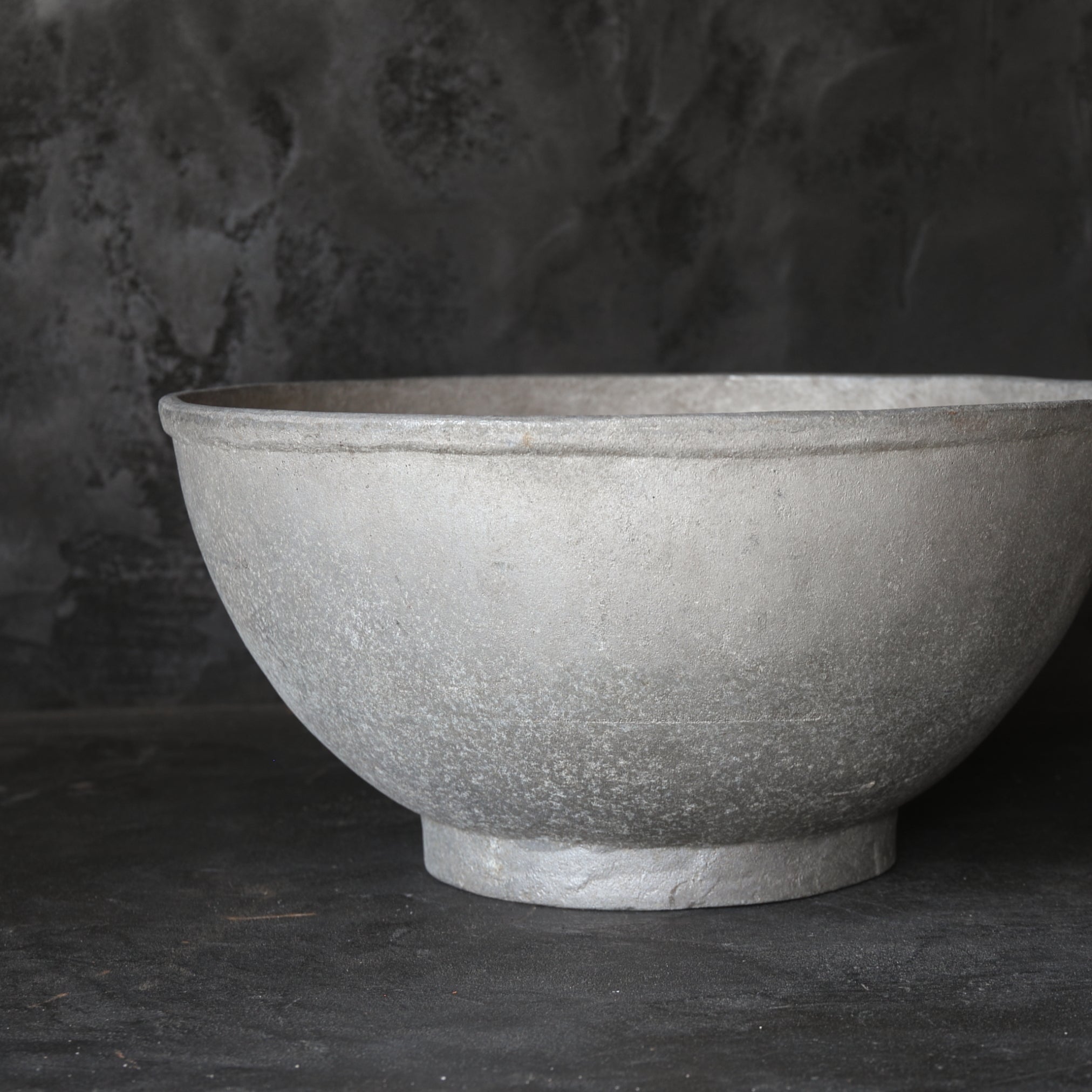 Extra-large duralumin bowl