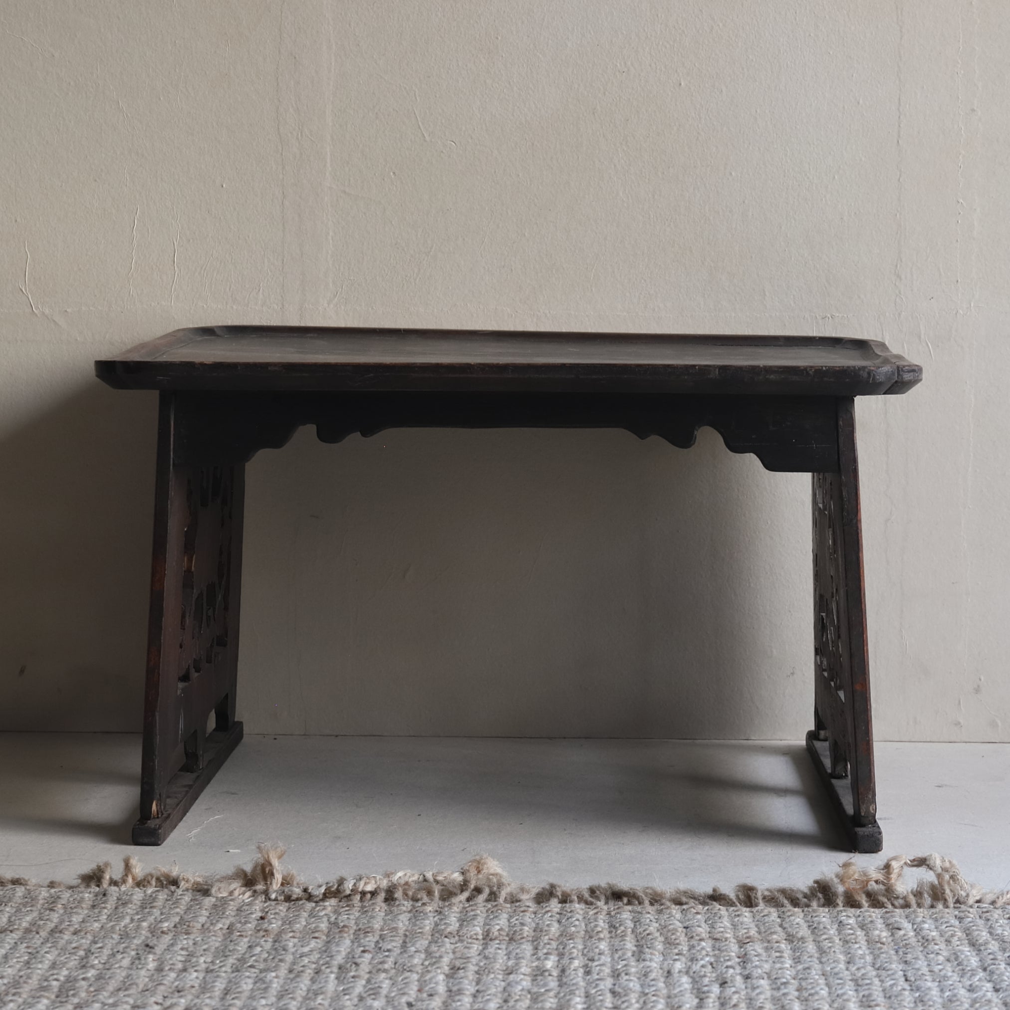 Korean Antique table Joseon Dynasty/1392-1897CE