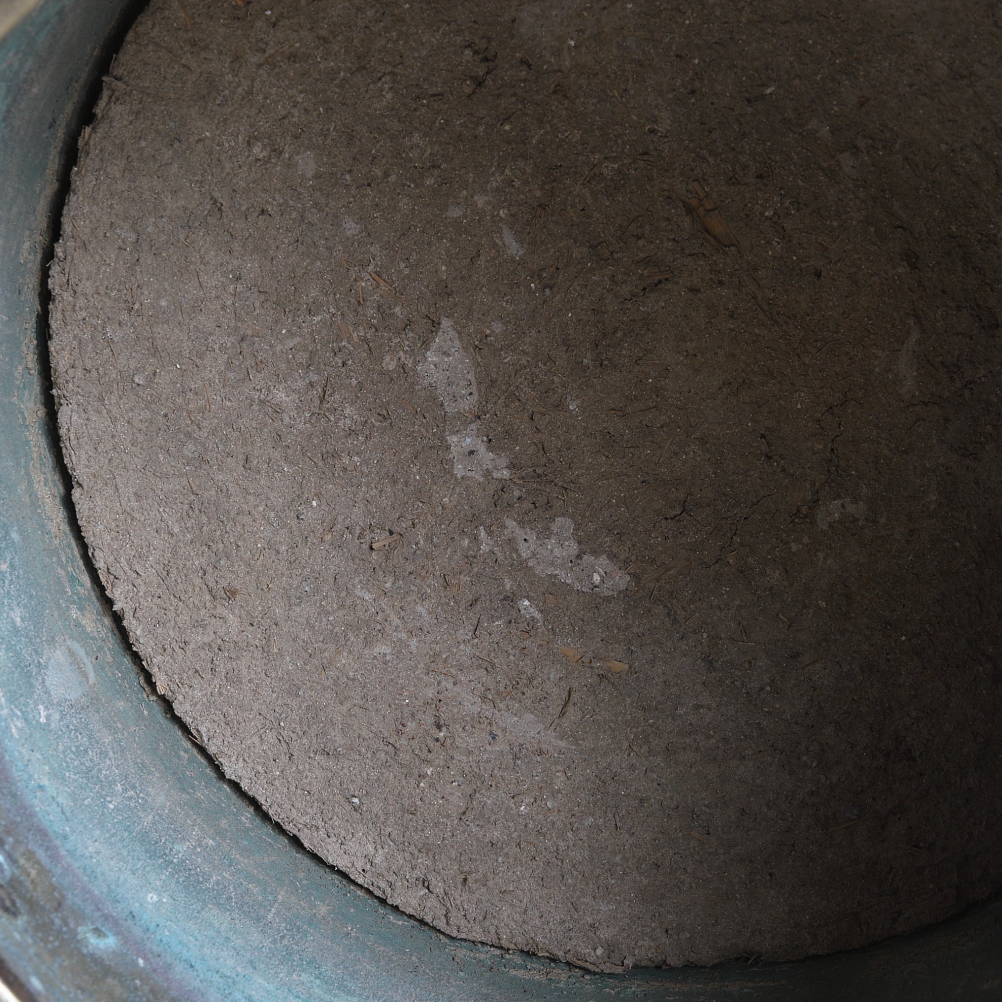 Kanaya Gorosaburo-zo Sand-lined brazier with rain dragon design and bat hand Edo/1603-1867CE