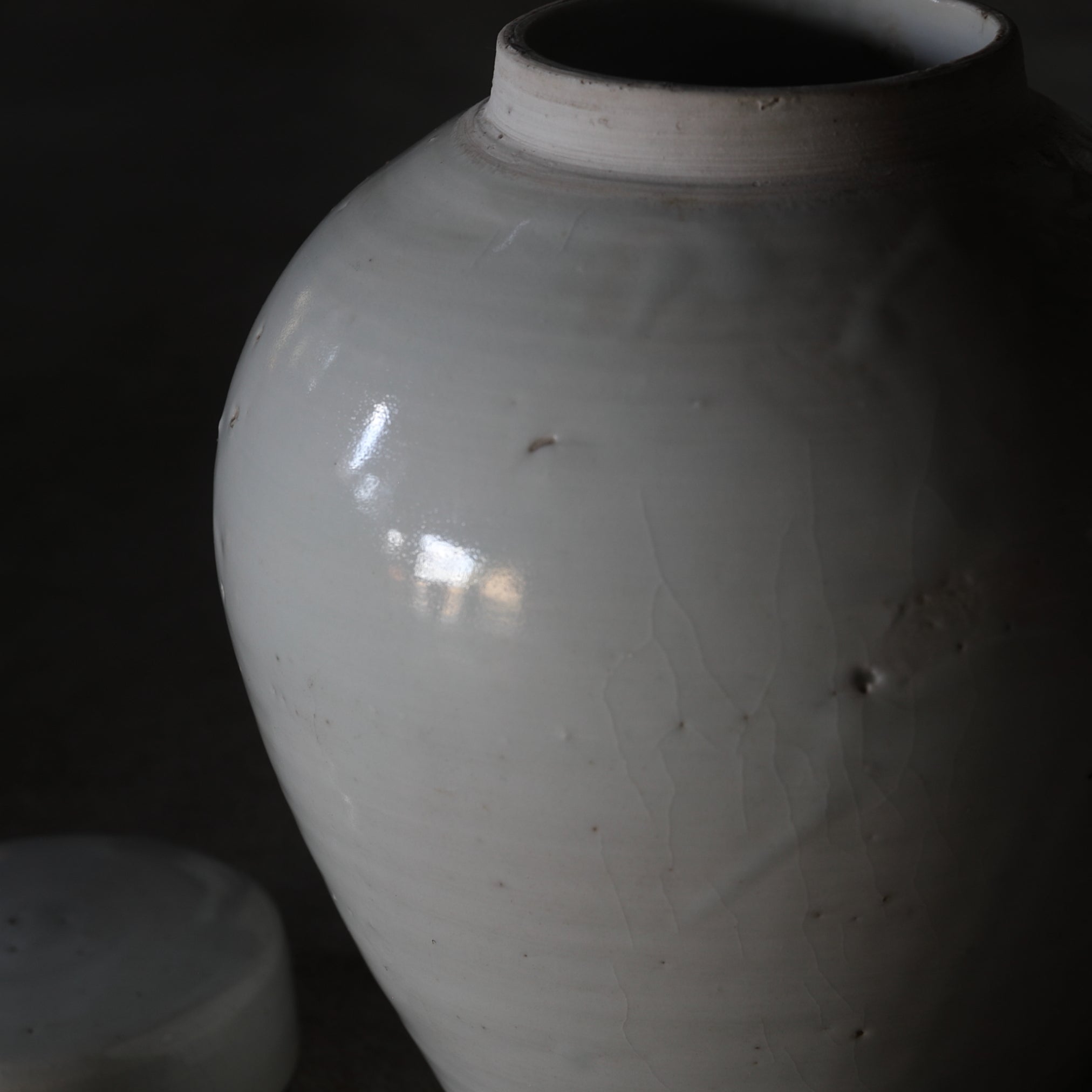 Korean Antique white porcelain jar with lid Joseon Dynasty/1392-1897CE