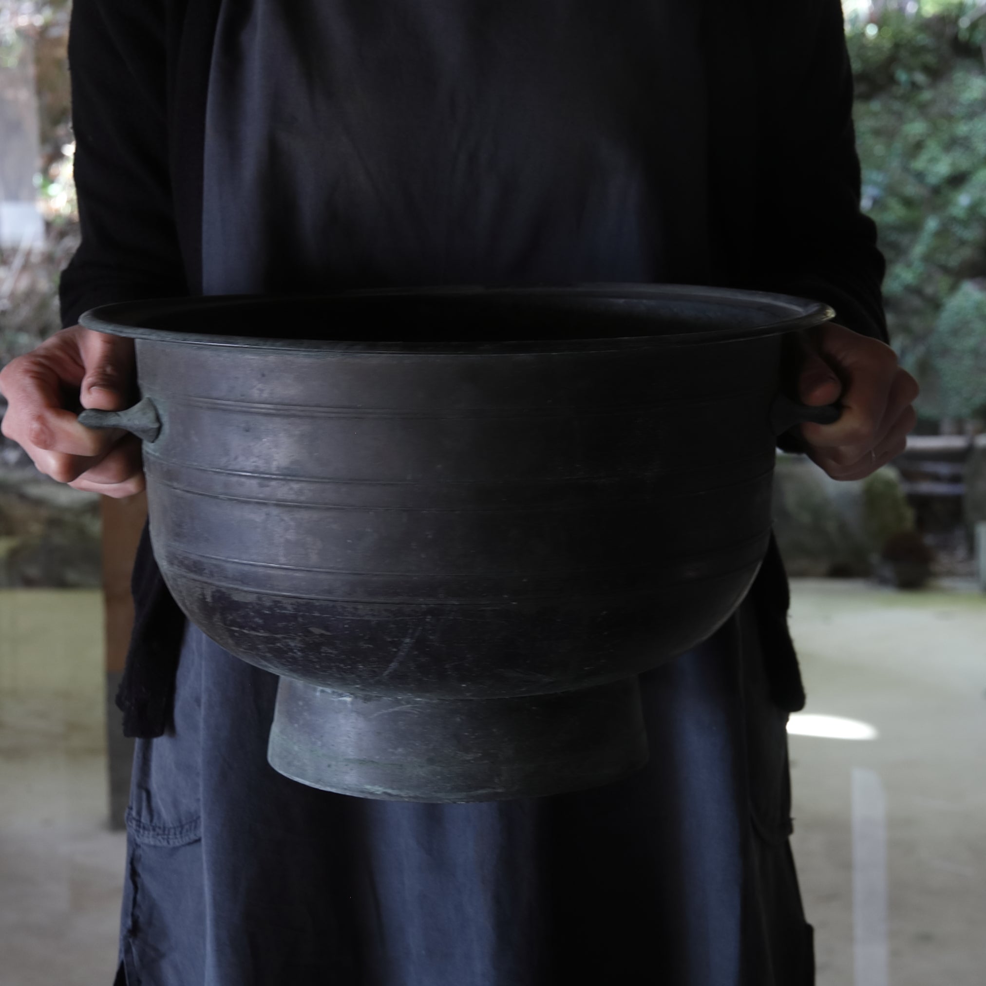 Bronze imitation bamboo vase holder with two hands Brazier