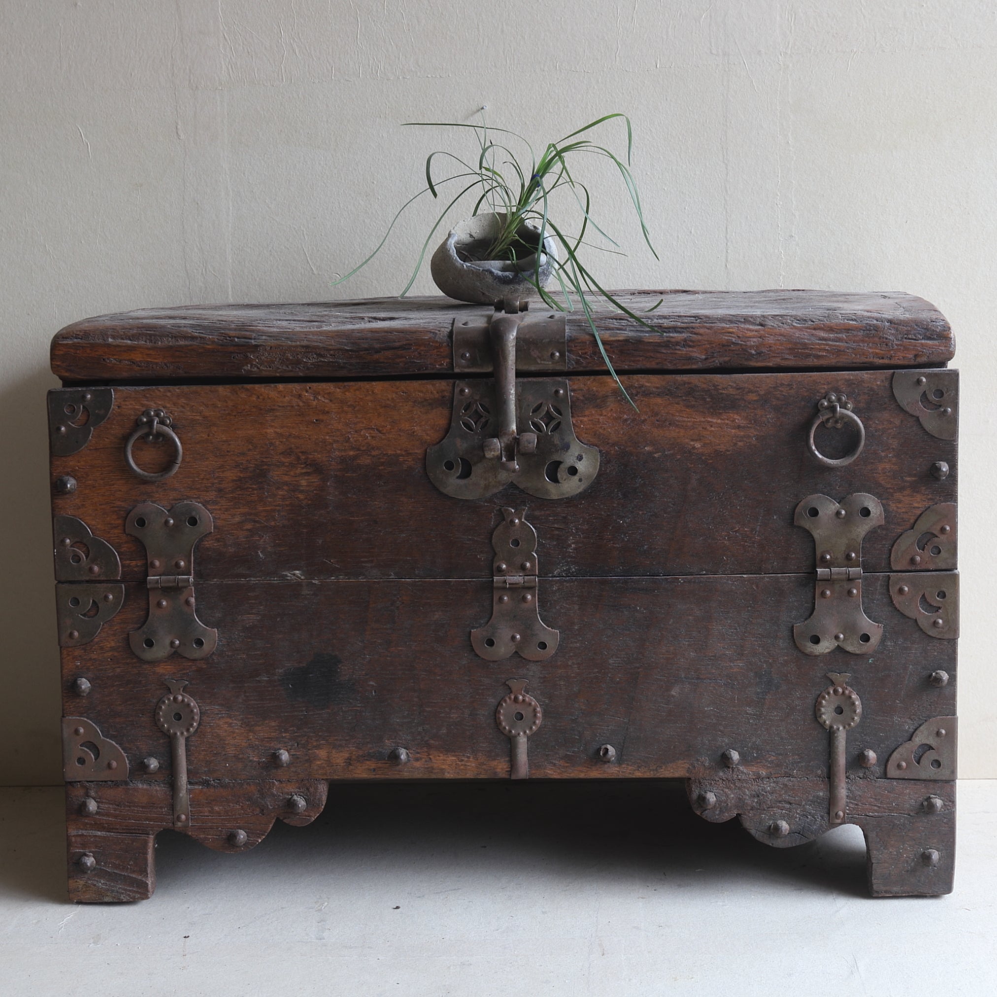 Korean Antique Wood Shelf Joseon Dynasty/1392-1897CE