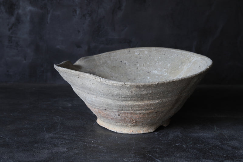 Antique Tokoname large bowl Heian-Kamakura/794-1333CE
