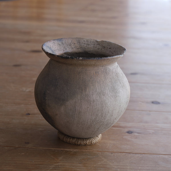 Yayoi pottery brush pattern crucible pottery Yayoi/300BCE–250CE