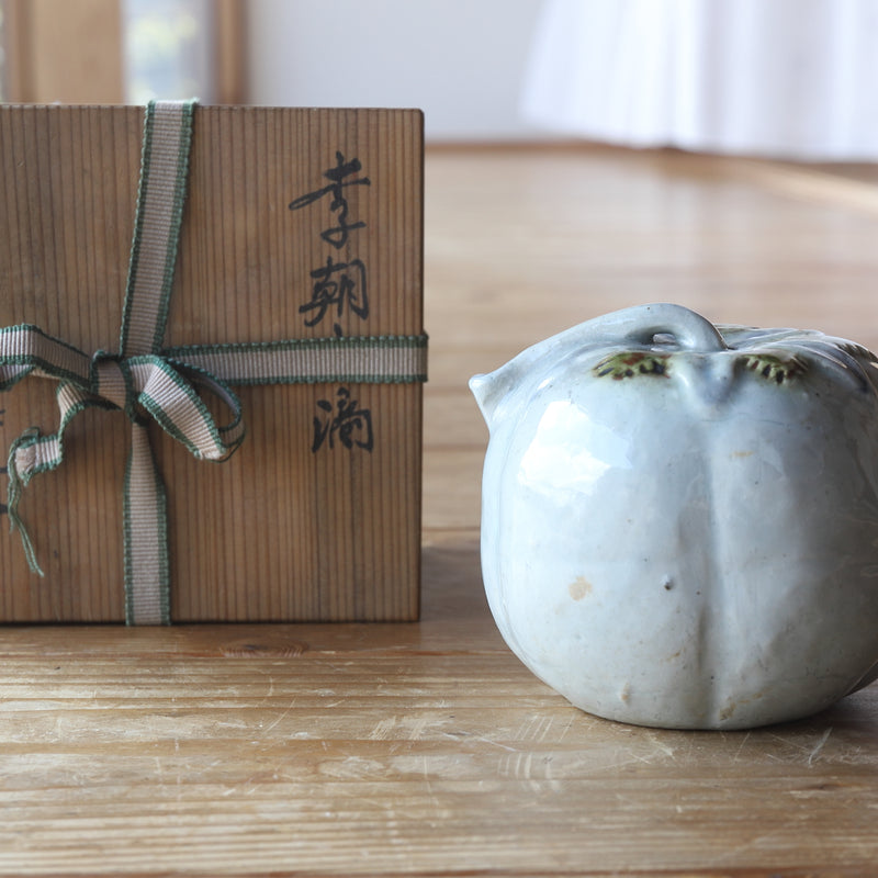 MELON-SHAPED WATER DROPPER, Blue-and-white porcelain, Joseon Dynasty（1392–1897CE）