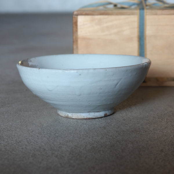 Korean Antique white Porcelain Tea Bowl Matcha Bowl Joseon Dynasty/1392-1897CE